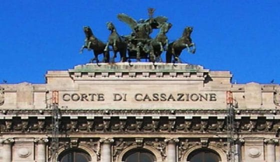 Firenze: dopo  10 anni  e 7 processi assolto da accuse di violenza su figlie di 4 e 8 anni