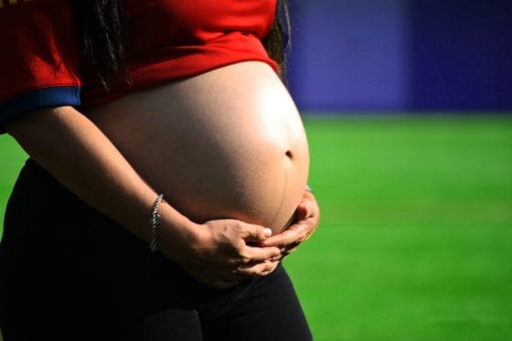 Lavoratrice assunta al nono mese di gravidanza “Voglio essere una speranza”