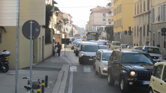 Firenze: da Comune 2,5 mln per rottamare le auto inquinanti