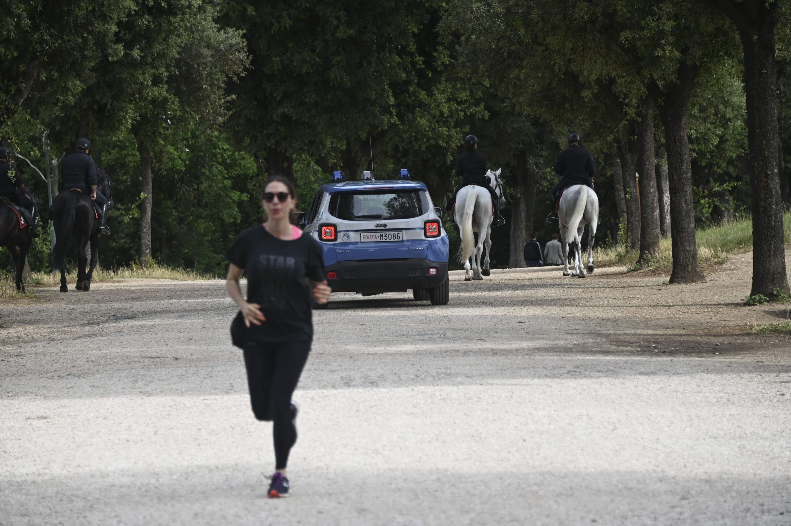 © Imagoeconomica VILLA PAMPHILI, STATI GENERALI DELL'ECONOMIA: FORZE DELL’ORDINE PRESIDIANO LA CASINA DEL BEL RESPIRO lockdown