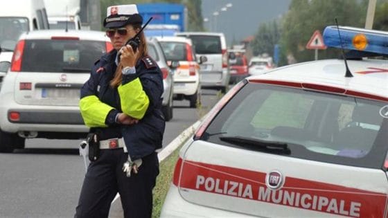 Prato: sequestrata soffitta-dormitorio, denuncia per abusi