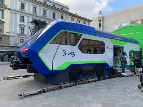 🎧Trasporti in Toscana, presentato ‘Blues’: il primo treno ibrido di Trenitalia