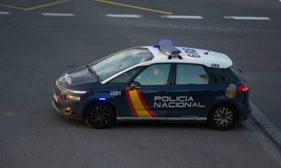 “Malmenate dalla polizia spagnola dopo  molestie in discoteca”