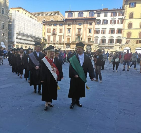 Università, Firenze: il corteo solenne dei dottorati sfila per le vie del centro